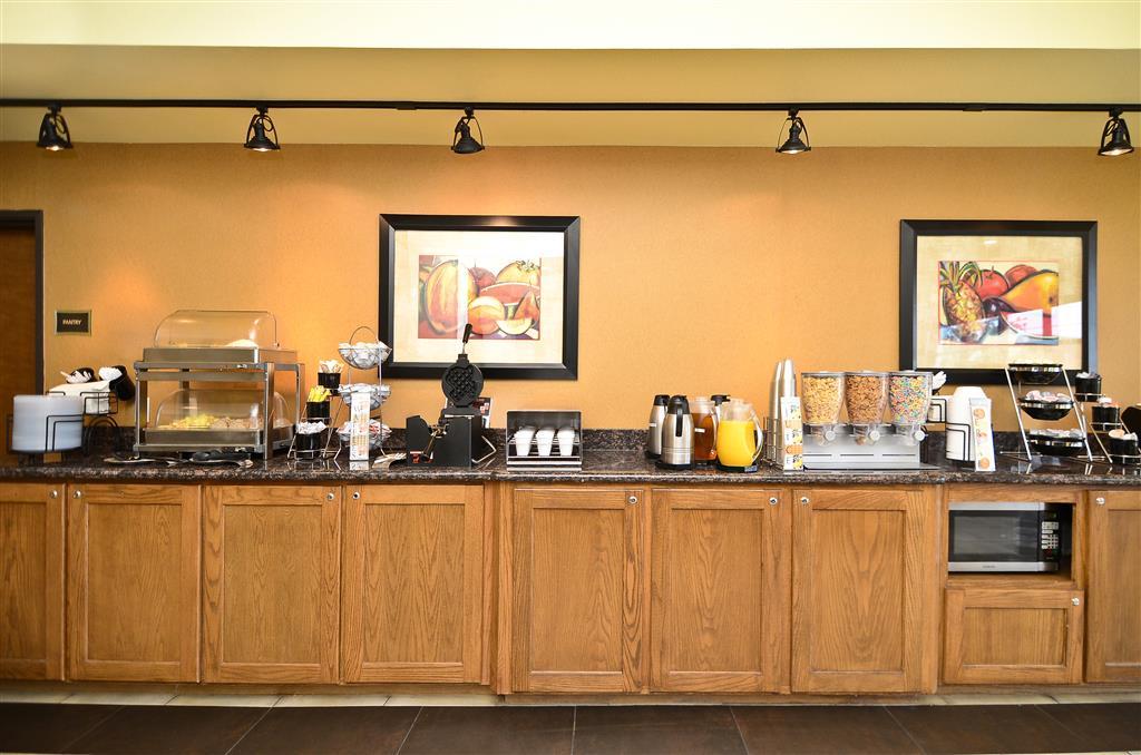 Best Western Plus Christopher Inn And Suites Forney Restaurant photo